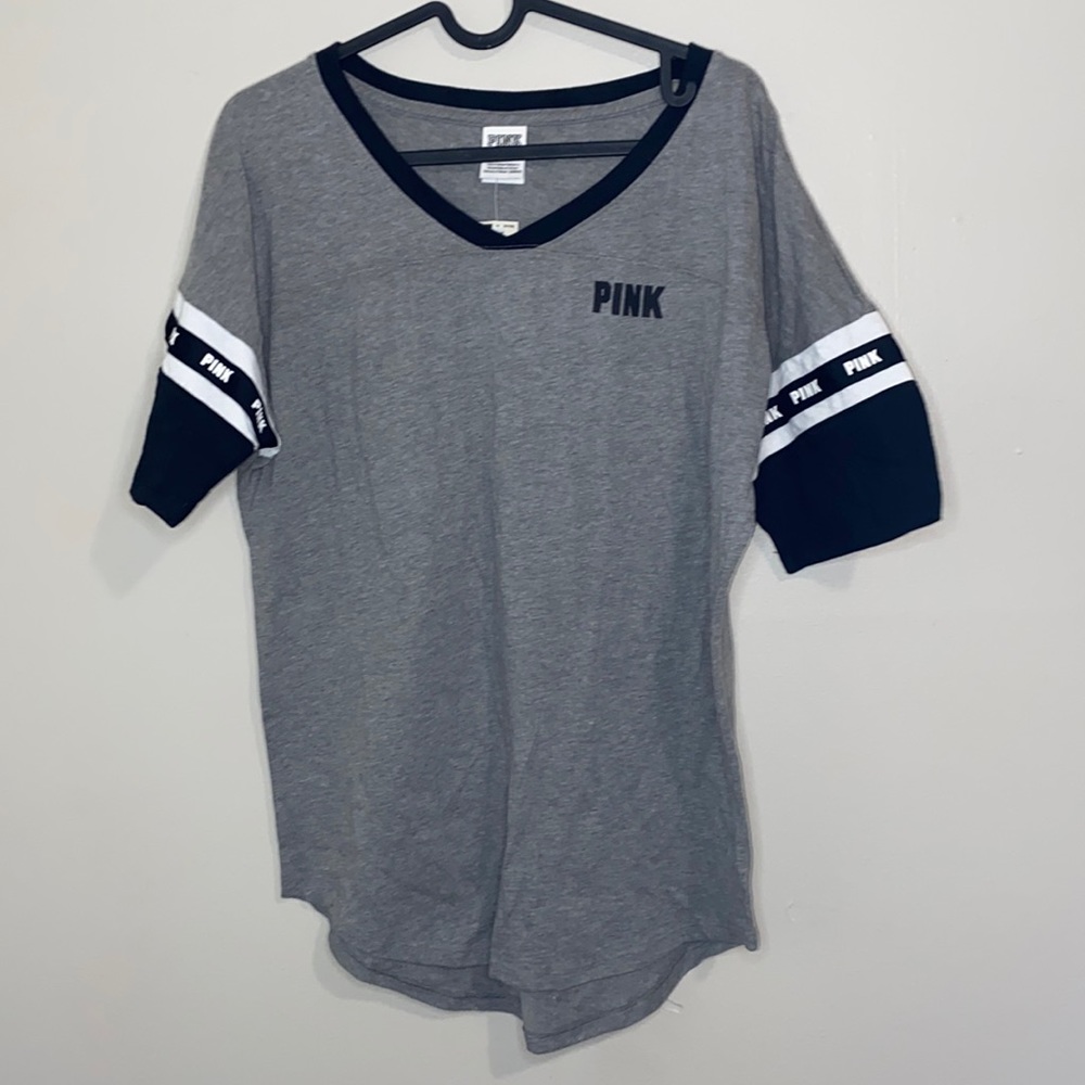 🛍️NWT PINK Grey t-shirt! - Picture 3 of 8